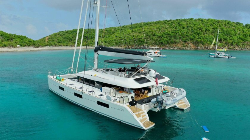 Катамаран Lagoon 620