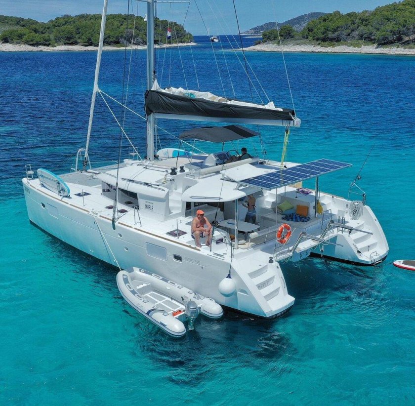 Катамаран Lagoon 450