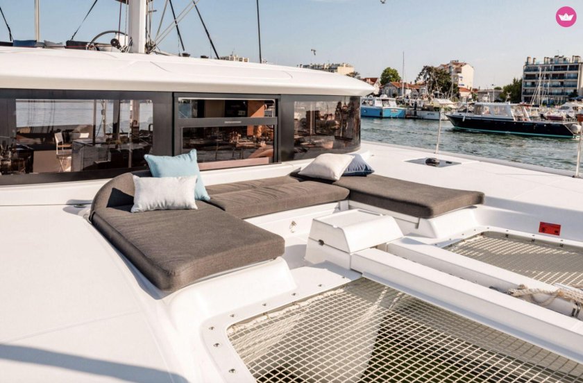 Лагуна 46 катамаран