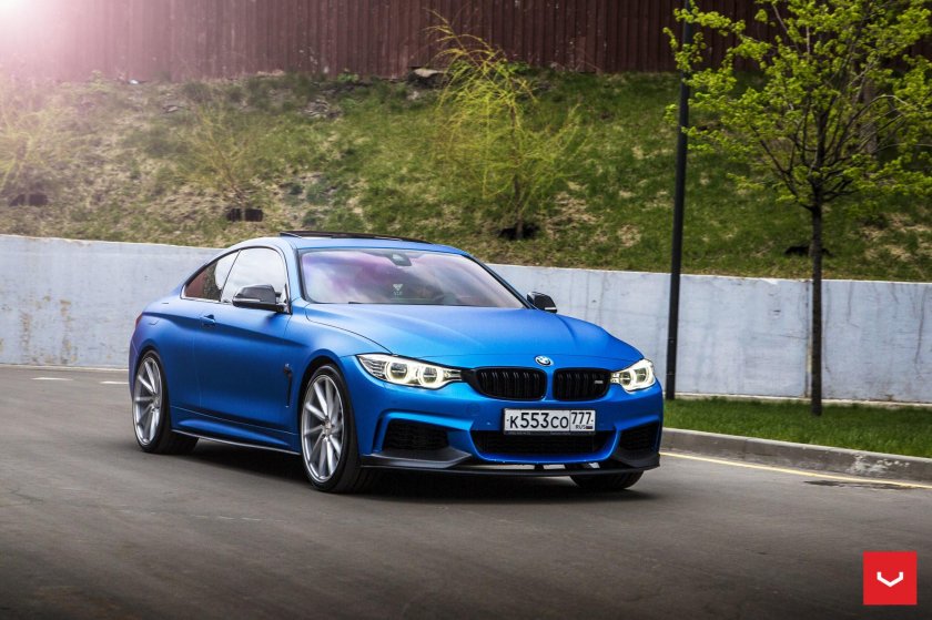 BMW 4 синяя