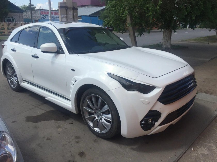 Infiniti FX Renegade