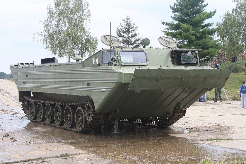 ПТС-3 плавающий Транспортер