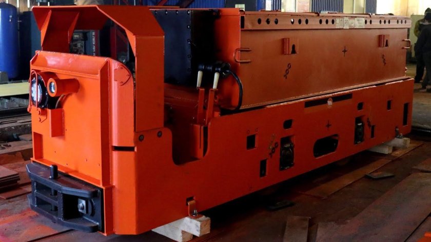 Шахтный электровоз ам8д