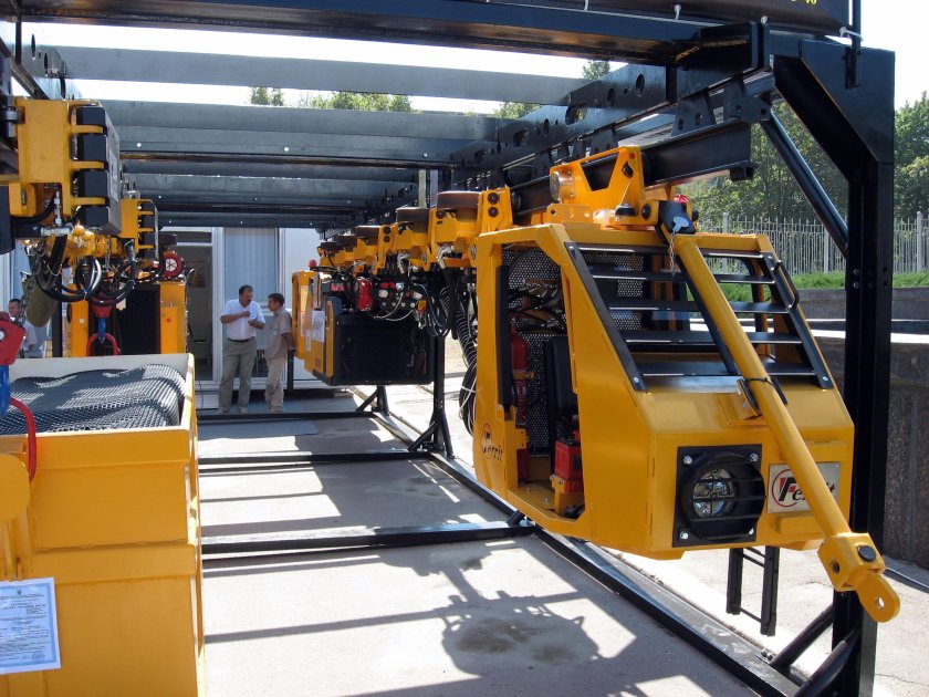 Феррит 110 шахтовый монорельсовый дизелевоз