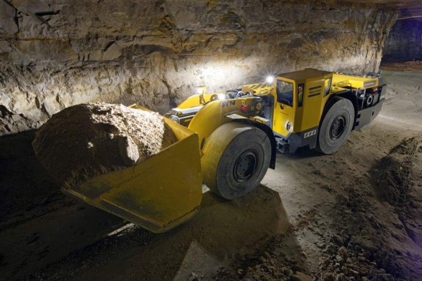 Шахтный погрузчик ПДМ