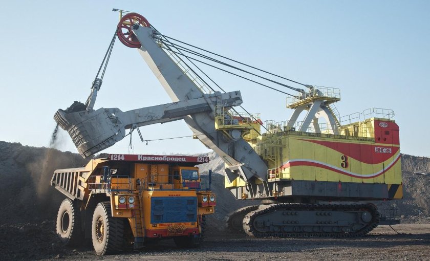 Карьерный экскаватор УЗТМ ЭКГ 35