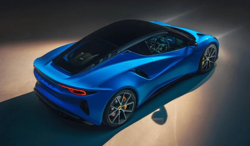 Лотус Эмира 2022