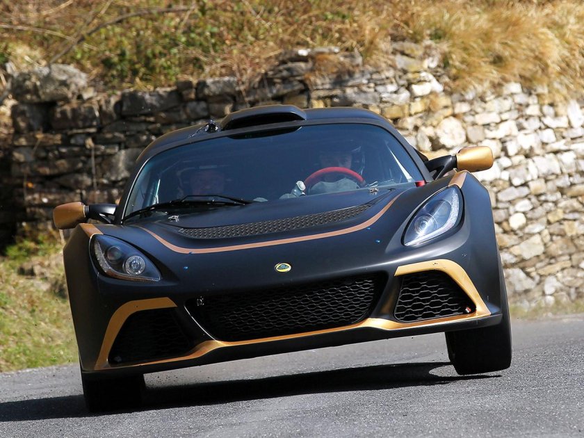 Lotus exige r-gt 2012