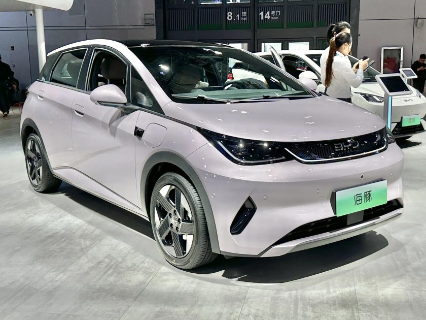 Byd dolphin 2025