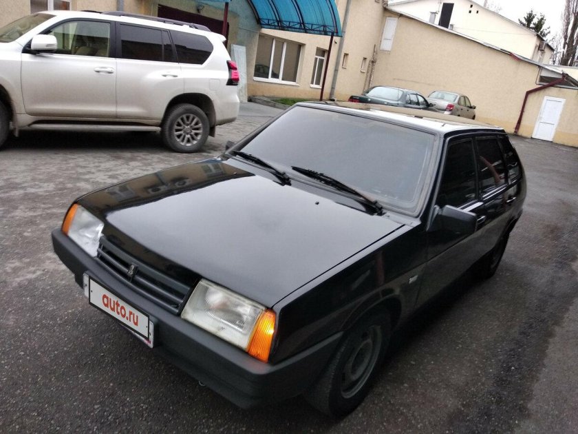 ВАЗ 2109 черная