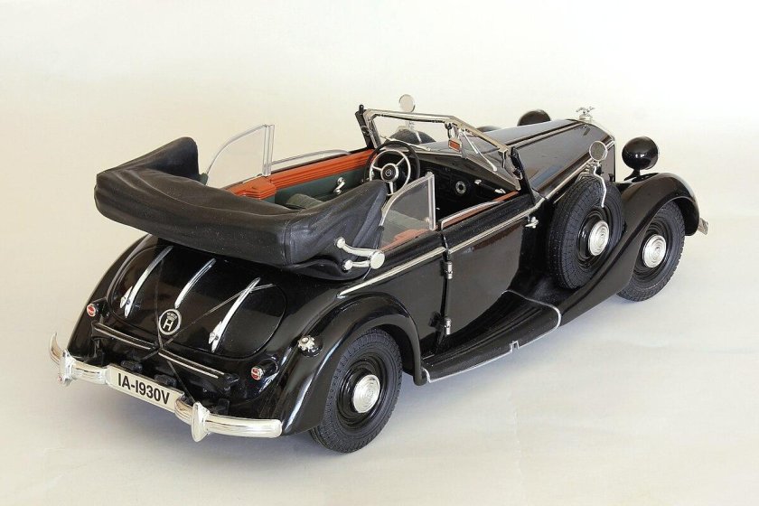 Horch 930v 1:18