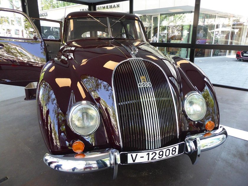 Адлер дипломат автомобиль