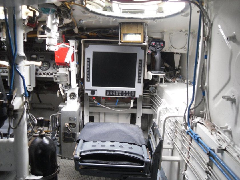 БМП-3 место мехвода