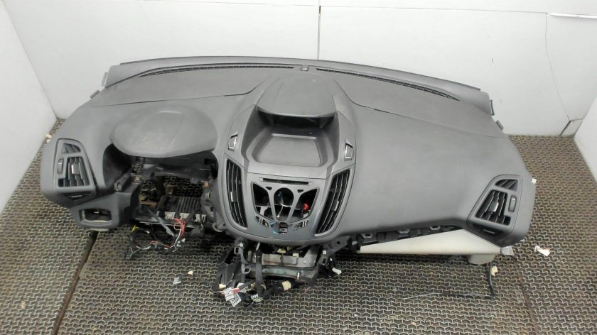 Ford Escape салон Торпедо