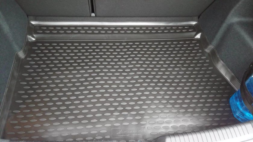 Коврик в багажник Hilux
