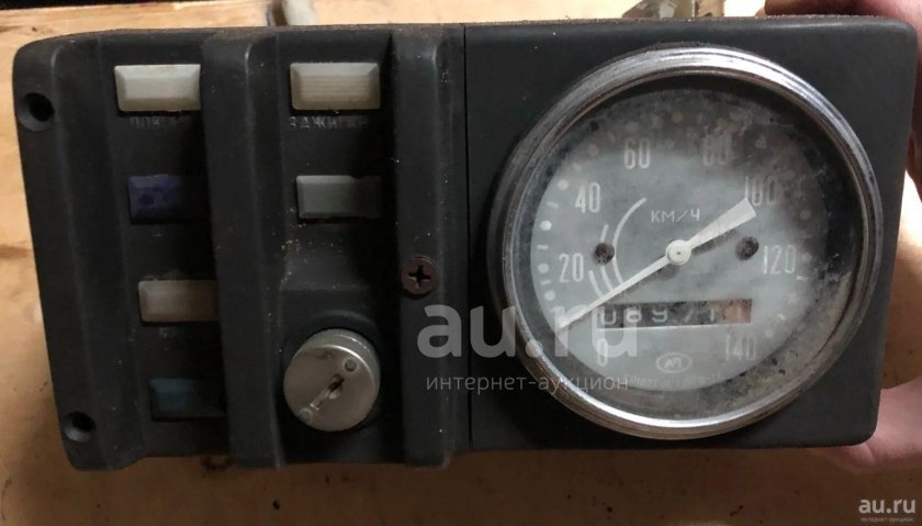 Панель приборов ИЖ Юпитер 4