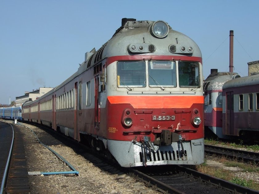 Дизель поезд д1 в Узловой