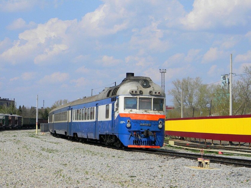 Дизель-поезд Дебальцево