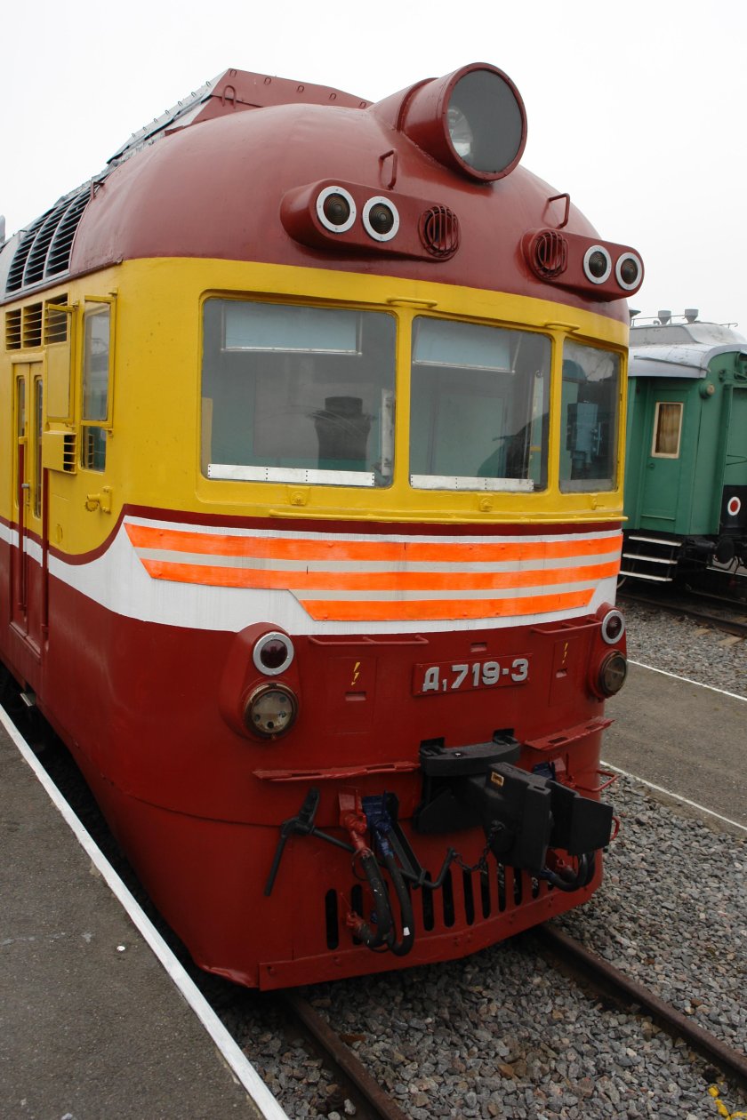 Дизельный поезд