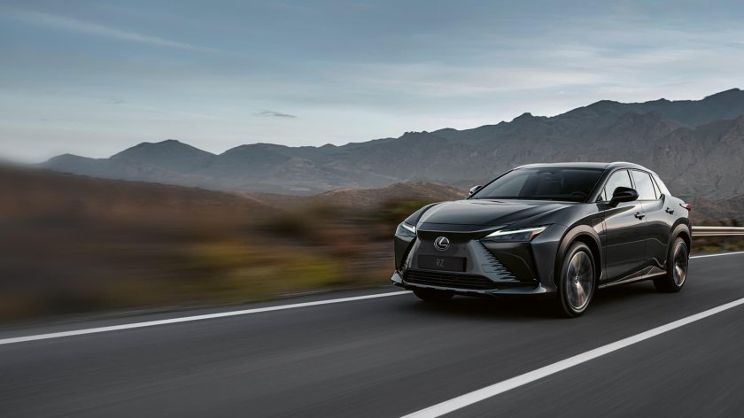 Лексус RZ 450e