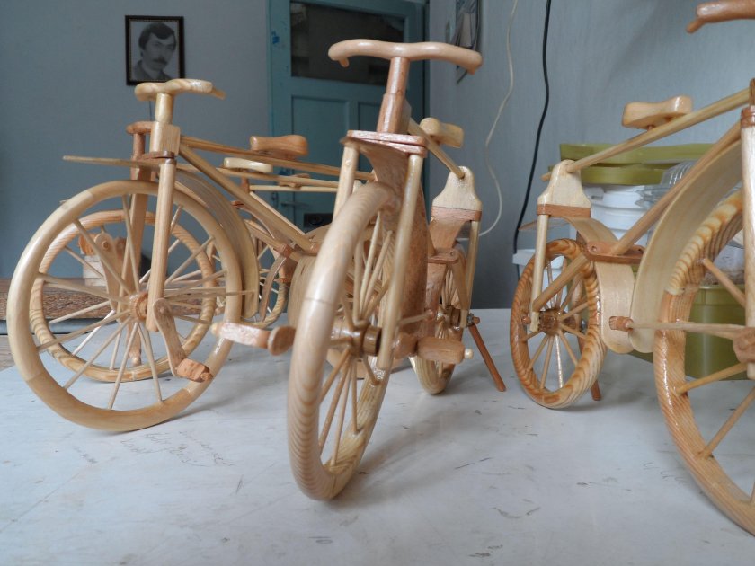 Велосипед из дерева поделка