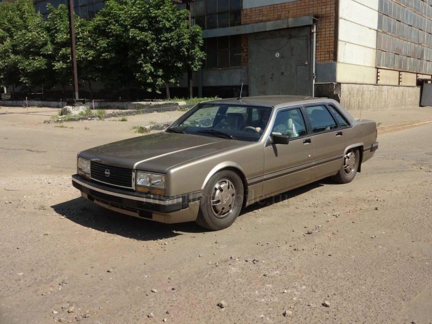 Автомобиль ЗИЛ-4102