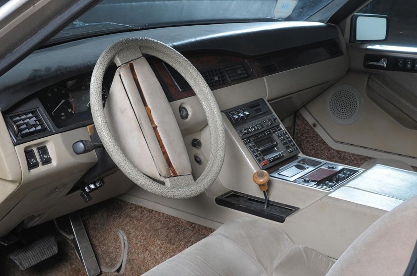 ЗИЛ легковой 4102