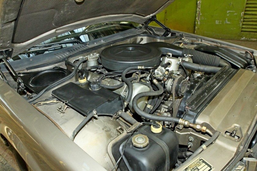 ЗИЛ 4102 двигатель