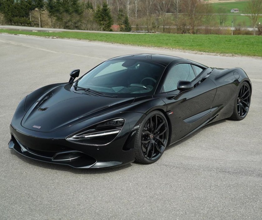 MCLAREN 720s Black