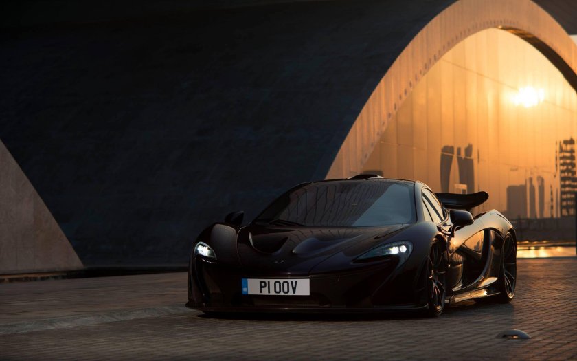 Машина MCLAREN p1