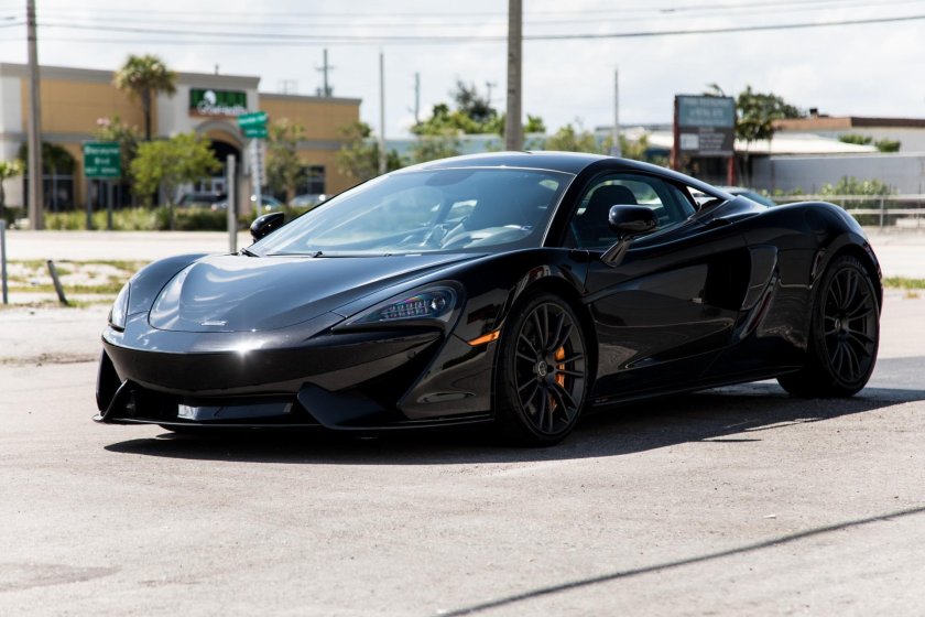 Макларен 570s черный