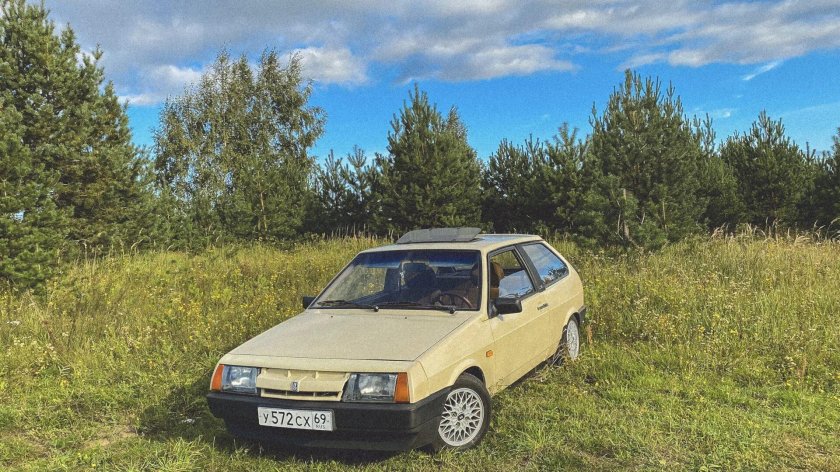 Лада Спутник 2108