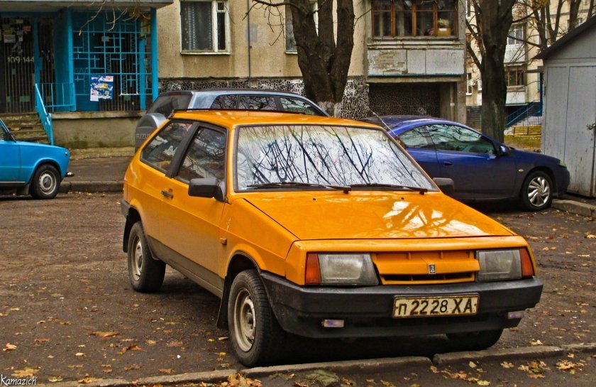 ВАЗ 2108 желтая