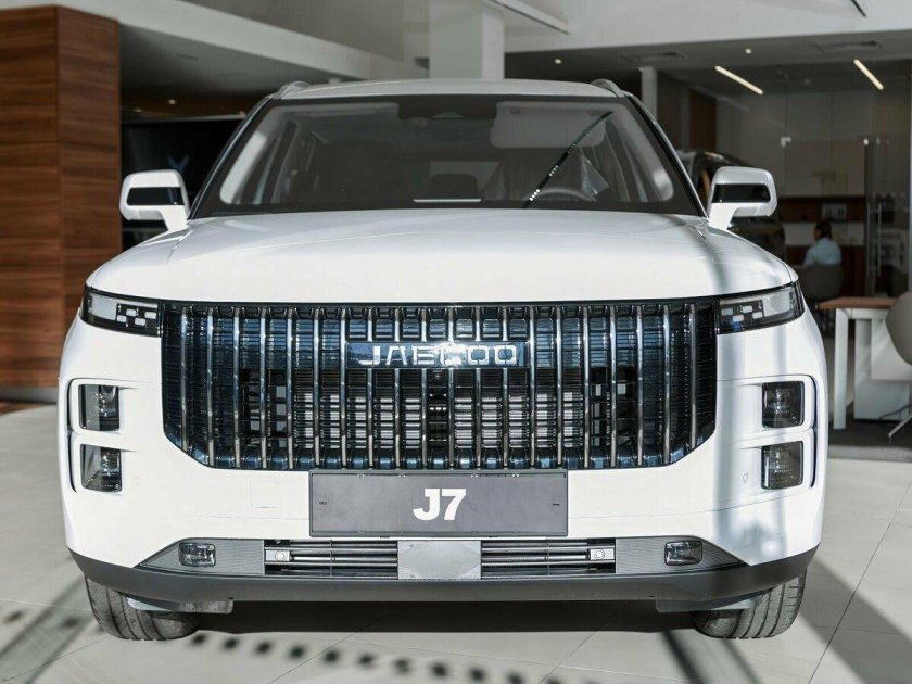 Джейку j7 фото автомобиля