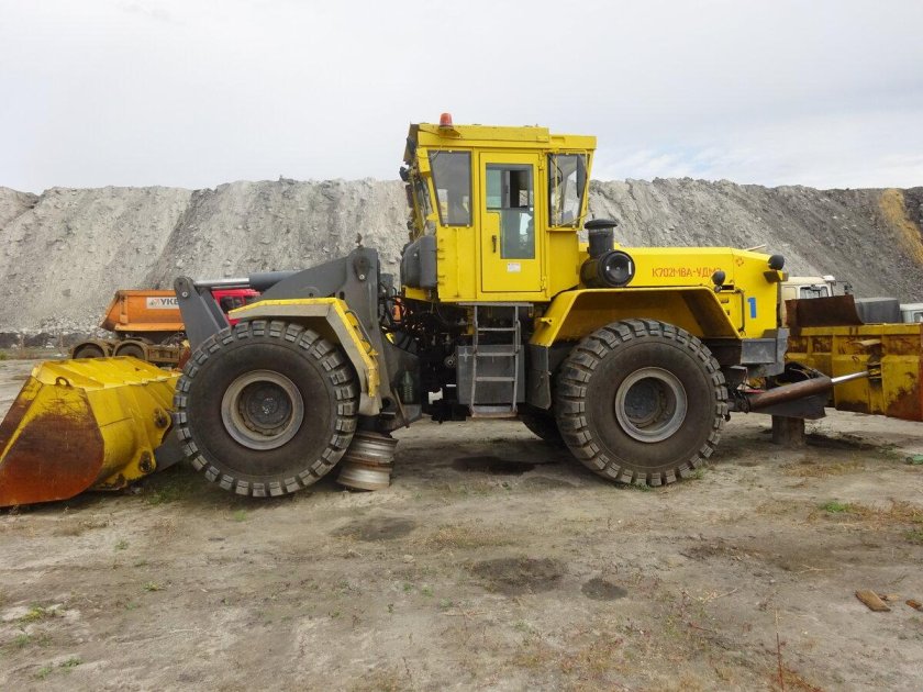 Трактор Кировец Удм к-702