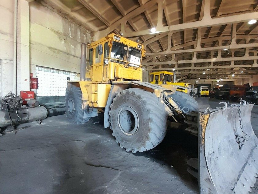 Кировец к 700 грейдозер