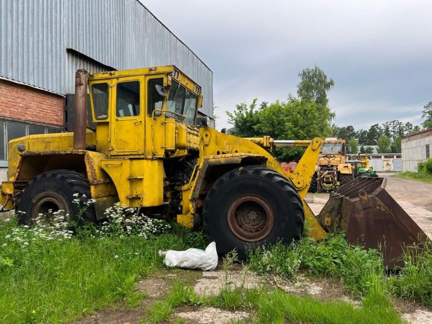 Фронтальный погрузчик кировец к-702ма-пк6