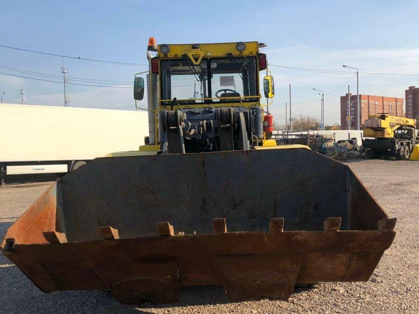 Универс дорожная машина к-702мва Удм-2