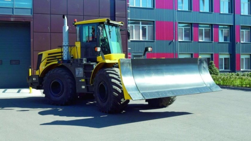 Колесный бульдозер к 702мба 01 БКУ