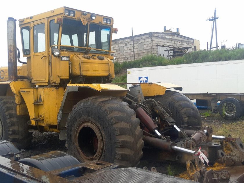 Колесный бульдозер к-702 БКУ