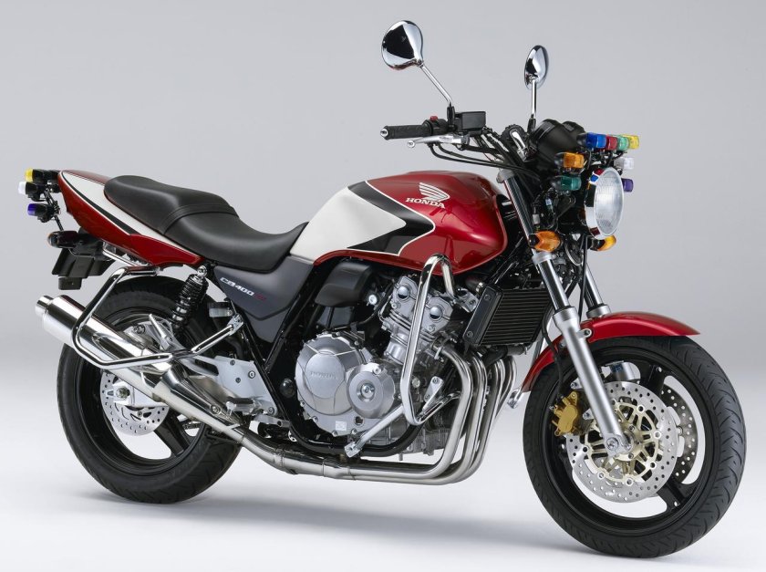 Honda sb400 super four