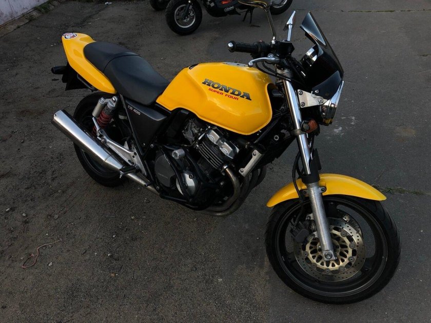 Honda CB 400 super four