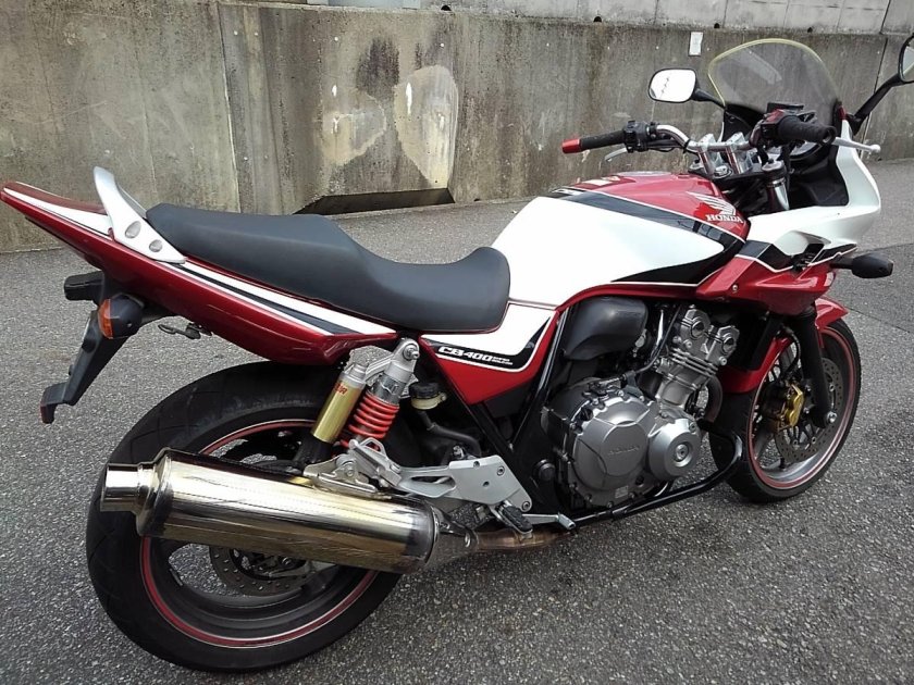 Honda CB 400 Revo