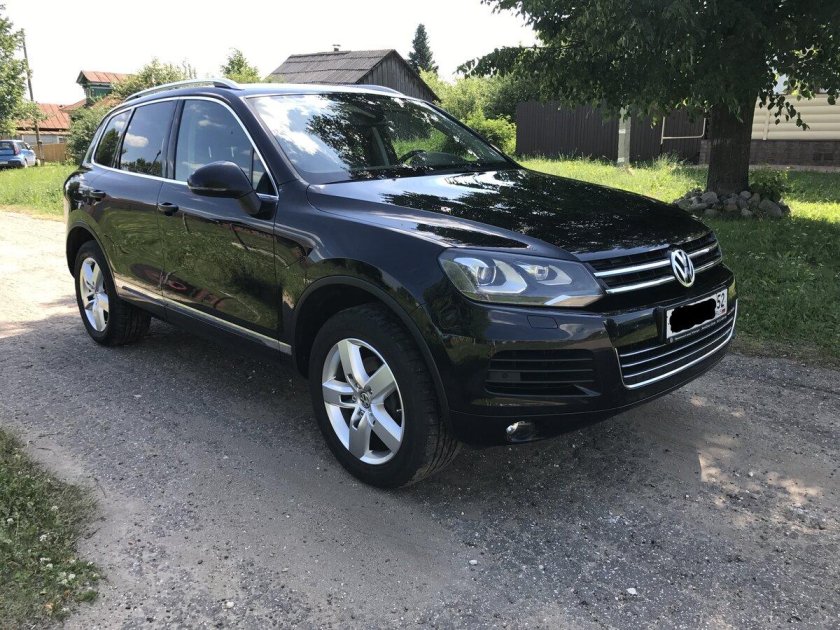 Volkswagen Touareg 2014 черный