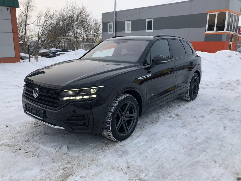 Volkswagen Touareg r line Black Style