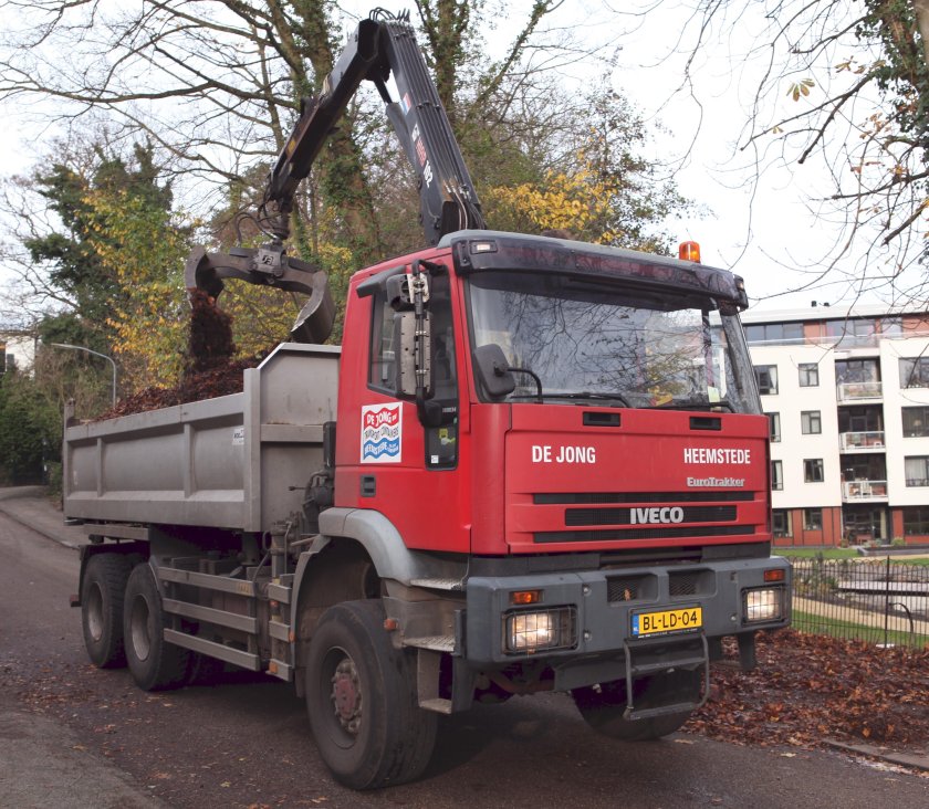 Iveco EUROTRAKKER MP 380 E 37 H