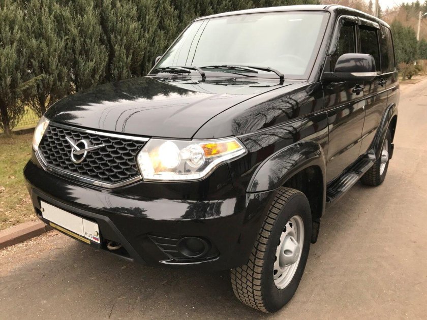 УАЗ Патриот 2021 черный тонированный