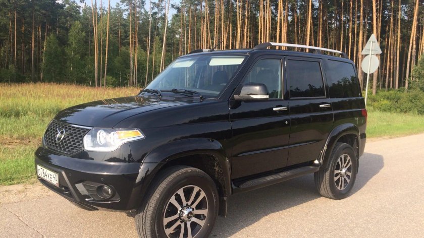 УАЗ Патриот черный