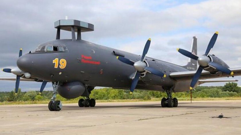 Противолодочный самолет ил-38н