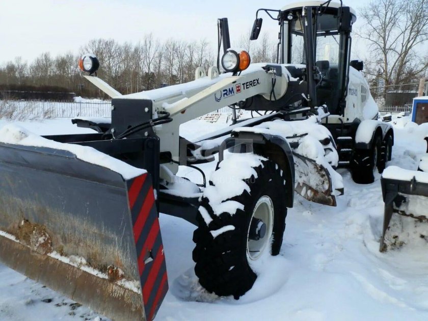 Грейдер Терекс 140